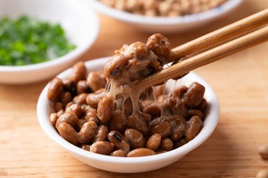 Natto (mayalanmış soya fasulyesi), geleneksel Japon yemekleri, mide sağlığı için sağlıklı beslenme