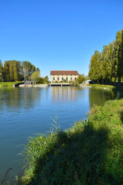 Vue Sur Rivière Dans Paysage Rural — Photo