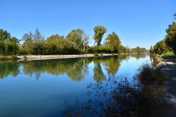 Vue Sur Rivière Dans Paysage Rural — Photo