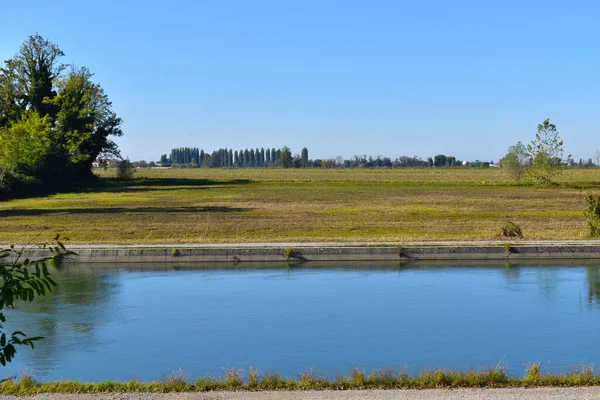 Vue Sur Rivière Dans Paysage Rural — Photo