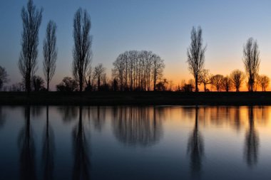 Muzza nehrinde inanılmaz bir gün batımı