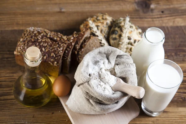 Breads in basket — Stock Photo, Image