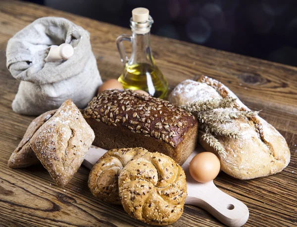 Breads in basket — Stock Photo, Image