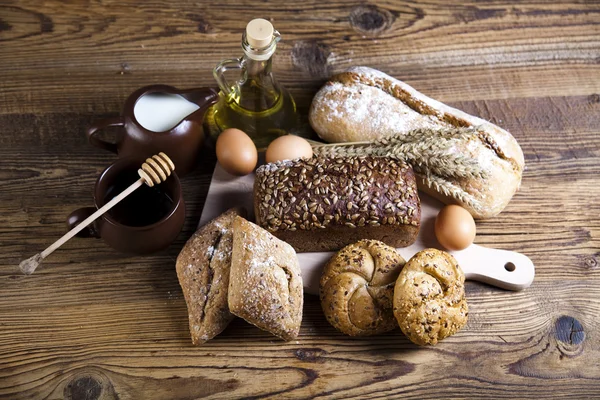 Breads in basket — Stock Photo, Image