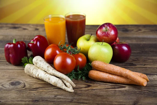 Fruits, vegetables, fruit juices, vegetable juices, healthy food — Stock Photo, Image