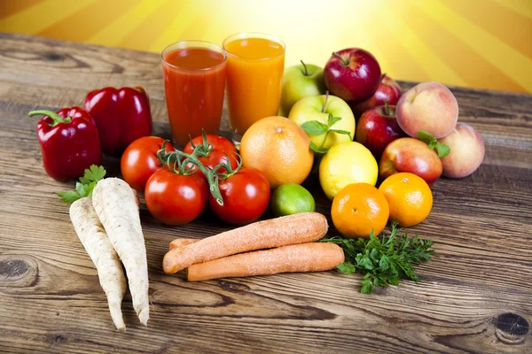 Meyve, sebze, meyve suyu, sebze suyu, sağlıklı gıda — Stok fotoğraf