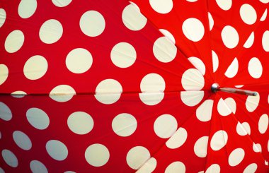 Kırmızı içn şemsiye