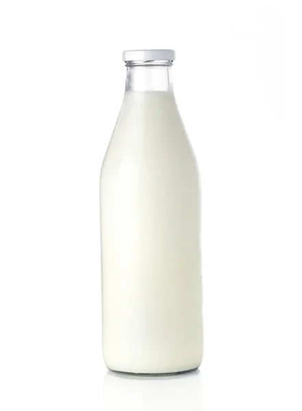 孤立在白色的牛奶瓶 — 图库照片