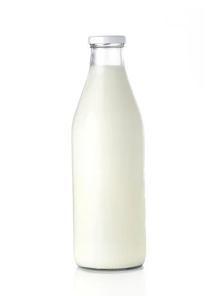 Milchflasche isoliert auf weiß — Stockfoto