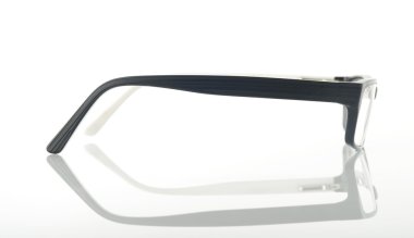 Gözlük yan görünüm