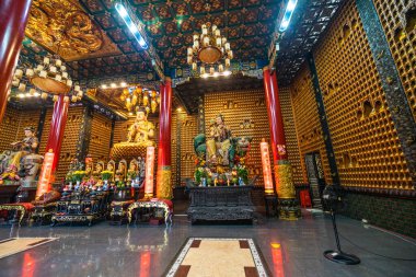 Ho Chi Minh, Vietnam - 26 Aralık 2020: Thousand Buddha Temple veya Chua Van Phat pagoda in District 5, Ho Chi Minh City, Vietnam