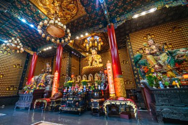 Ho Chi Minh, Vietnam - 26 Aralık 2020: Thousand Buddha Temple veya Chua Van Phat pagoda in District 5, Ho Chi Minh City, Vietnam