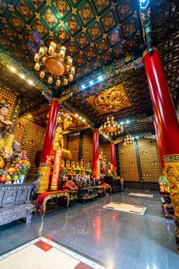 Ho Chi Minh, Vietnam - 26 Aralık 2020: Thousand Buddha Temple veya Chua Van Phat pagoda in District 5, Ho Chi Minh City, Vietnam