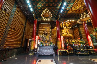 Ho Chi Minh, Vietnam - 26 Aralık 2020: Thousand Buddha Temple veya Chua Van Phat pagoda in District 5, Ho Chi Minh City, Vietnam