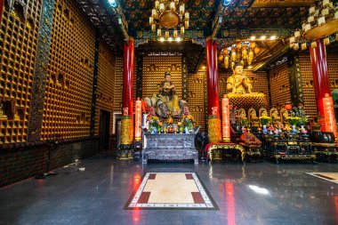 Ho Chi Minh, Vietnam - 26 Aralık 2020: Thousand Buddha Temple veya Chua Van Phat pagoda in District 5, Ho Chi Minh City, Vietnam