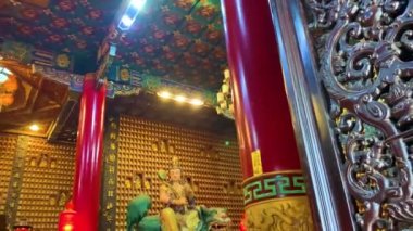 5. Mıntıka, Ho Chi Minh City, Vietnam 'daki Bin Buda Tapınağı ya da Chua Van Phat pagoda' nın içi