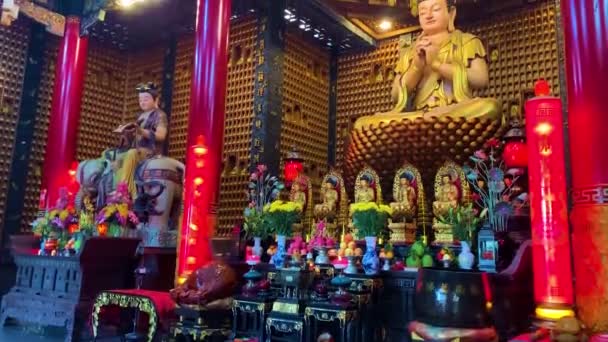 Interior Kuil Seribu Buddha Atau Pagoda Chua Van Phat Distrik — Stok Video