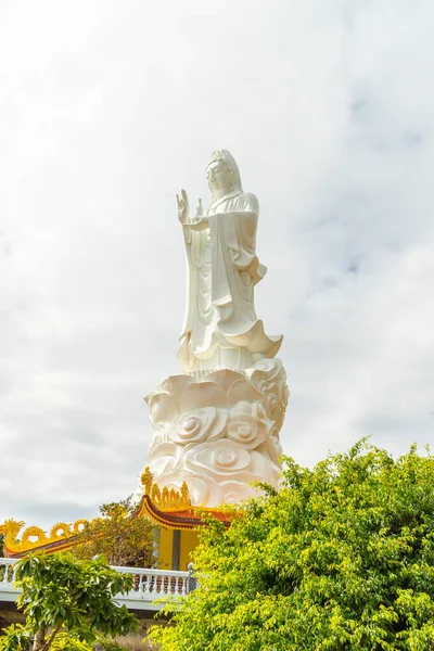 Groot Standbeeld Van Guanyin Bodhisattva Berg Quoc Pagode Vietnamese Naam — Stockfoto