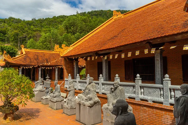 Groot Standbeeld Van Guanyin Bodhisattva Berg Quoc Pagode Vietnamese Naam — Stockfoto