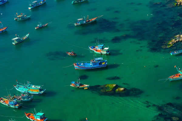 Vista Aérea Barcos Pescadores Tradicionais Alinhados Porto Thoi Cidade Duong — Fotografia de Stock