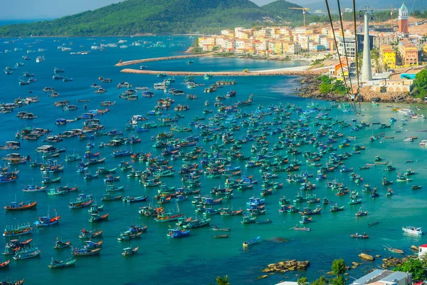 Vista Aérea Barcos Pescadores Tradicionais Alinhados Porto Thoi Cidade Duong — Fotografia de Stock