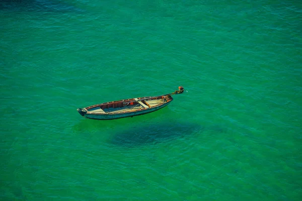 Bunte Lokale Fischerboot Auf Grünem Wasser Bei Phu Quoc Vietnam — Stockfoto