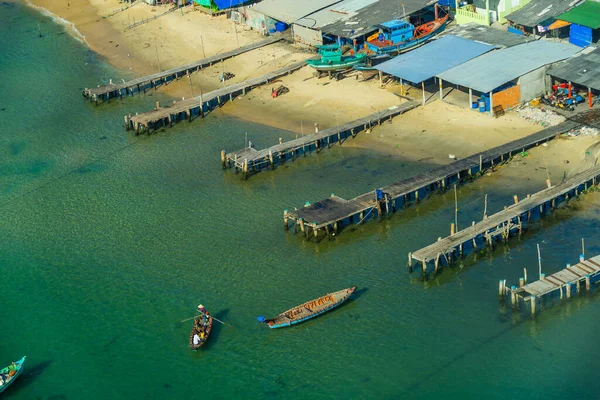 Flygfoto Traditionella Fiskare Båtar Fodrade Thoi Hamn Duong Dong Stad — Stockfoto