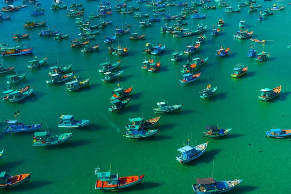 Vista Aérea Los Barcos Pescadores Tradicionales Alineados Puerto Thoi Ciudad — Foto de Stock