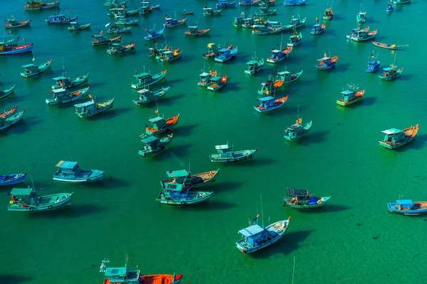 Vista Aérea Los Barcos Pescadores Tradicionales Alineados Puerto Thoi Ciudad — Foto de Stock