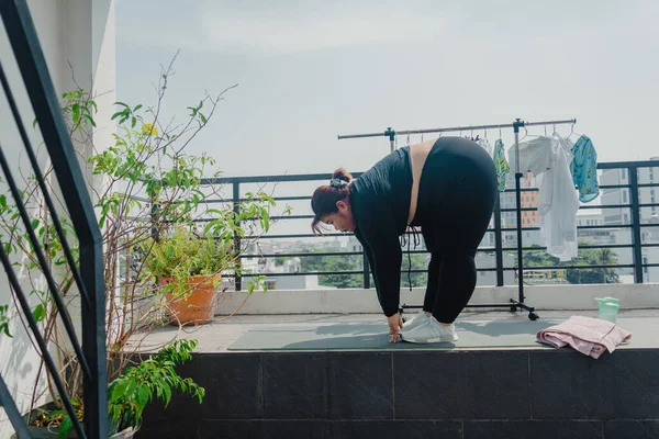 Conceito Saúde Fitness Esportes Além Tamanho Jovem Mulher Asiática Fazendo — Fotografia de Stock