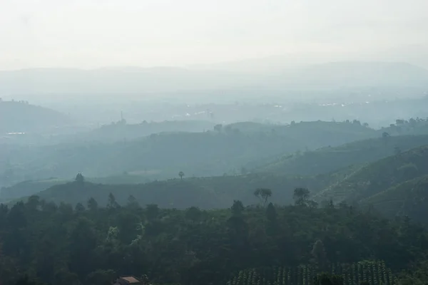 Prachtig Uitzicht Lokale Vallei Berg Mistige Buurt Linh Quy Phap — Stockfoto