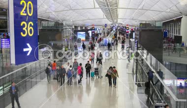 Yolcular ve mürettebat hava hedeflerine gitmek