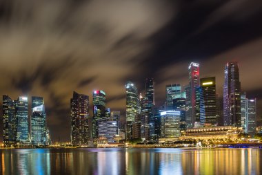 Singapur manzarası ve marina Bay görünümü