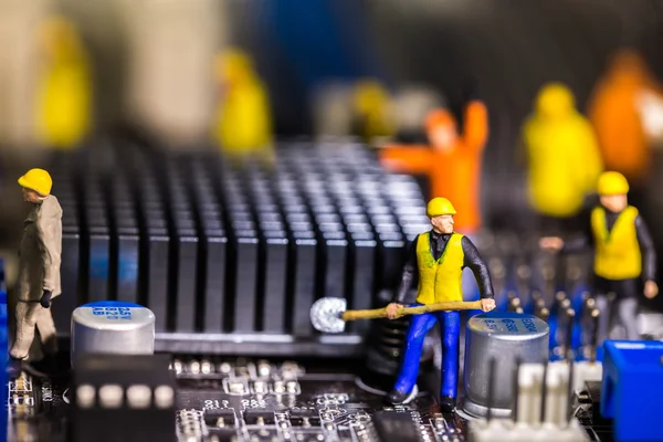 Grup devre ana tahta tamir mühendis.