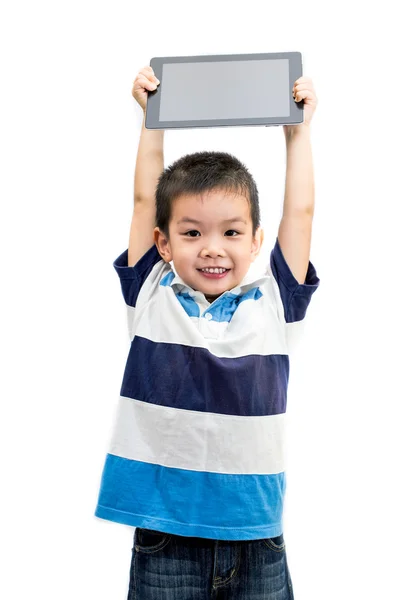 Küçük yakışıklı çocuk portre holding tablet gülümseyen yüzü