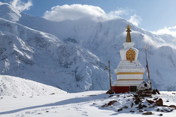 Stupa w Kicho Tal, Annapurna obwodu, Manang, Nepal — Zdjęcie stockowe