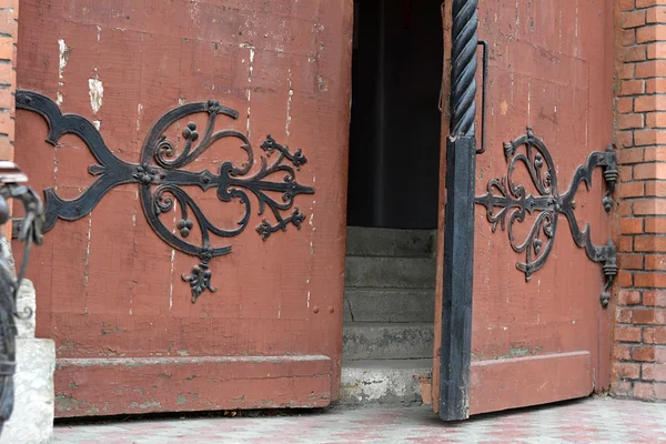 Puerta antigua en la Catedral — Foto de Stock