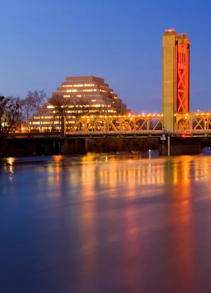 Ponte da pirâmide e da torre — Fotografia de Stock