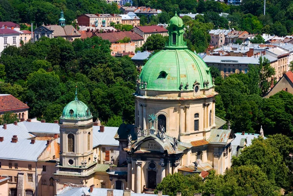 Εκκλησίες της παλιάς πόλης Lviv — Φωτογραφία Αρχείου