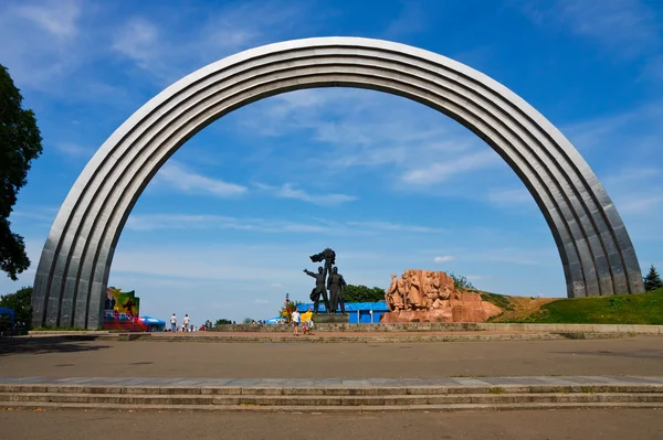 Arch of Friendship of Peoples — Stock Photo, Image