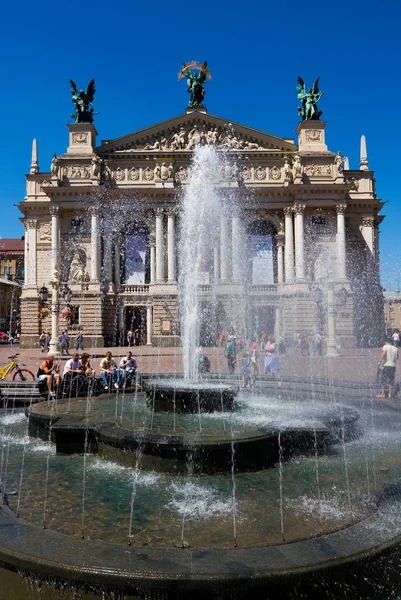 Lviv opera och balett teater — Stockfoto