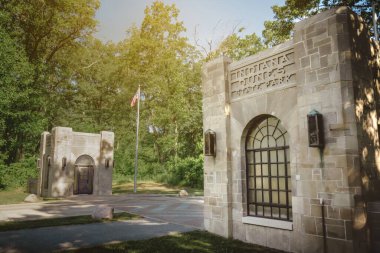 Indiana Dunes Eyalet Parkı girişindeki kapı evleri..