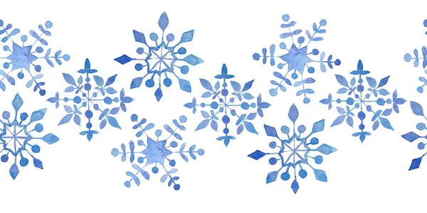 Акварель ручной работы бесшовные горизонтальные границы голубые элегантные снежинки для Рождества Новый год дизайн оберточной бумаги текстиль. Электрический голубой снег. Зимний фон — стоковое фото