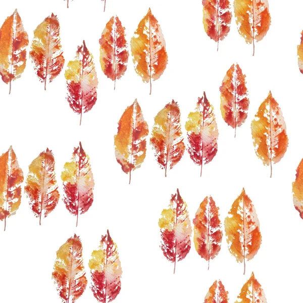 Nahtlose Aquarell handgezeichnete Muster von Stempelabdruck Grunge Herbst Blatt Blätter. Hell orange gelb rot Farbe mit Wolken bewölkt Himmel natürlichen Wald Holz für Naturliebhaber Wald Laub. — Stockfoto