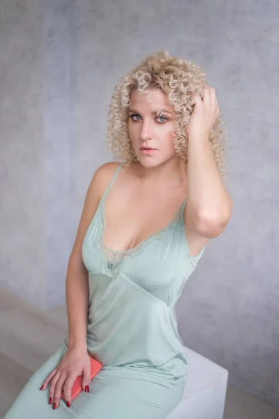 Close Beauty Portrait Caucasian Young Blonde Woman Afro Curls Hairstyle — 스톡 사진