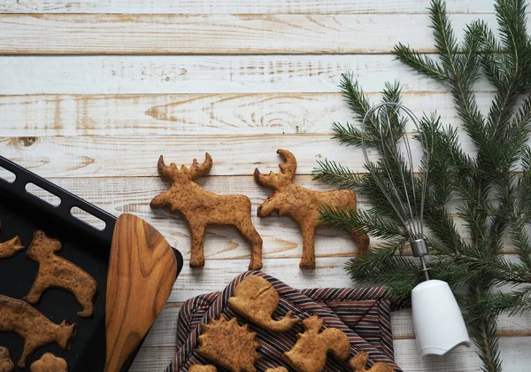 Hand Elderly Woman Holds Christmas Cookie Shape Deer Baked Home — Stock Photo, Image