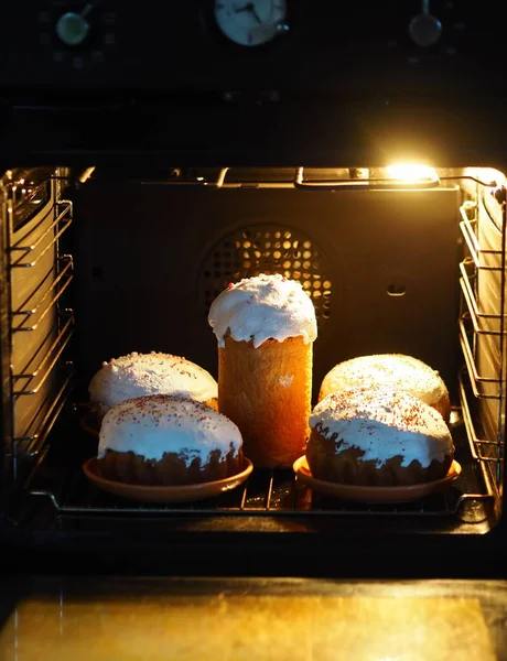 Yapımı Kekler Paskalya Pastaları Paskalya Pazarı Için Hazırlanmış Ortodoks Dini — Stok fotoğraf