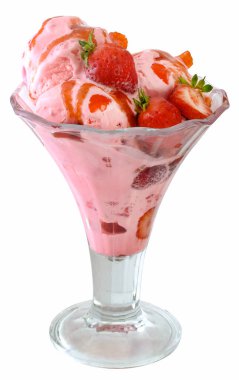 Erimiş çilekli dondurmanın yakın plan görüntüsü çilek soslu, kırpma yolu..