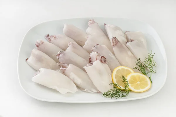 Calamares Frescos Pequeños Sin Piel Sepia Preparados Para Cocinar — Foto de Stock