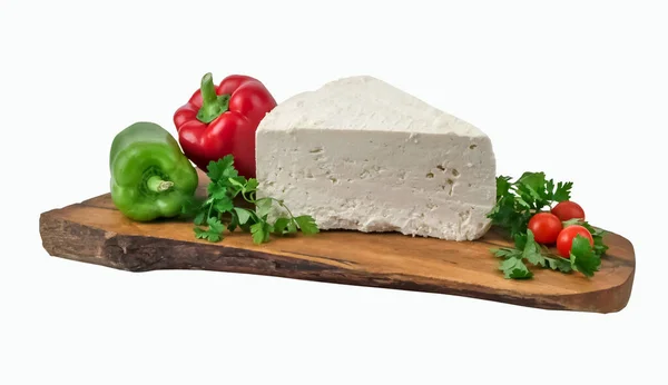 Tahtada Büyük Bir Parça Beyaz Peynir Kesme Yolu — Stok fotoğraf